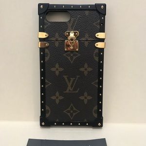 Louis Vuitton Monogram Eye Trunk IPhone Case 8+